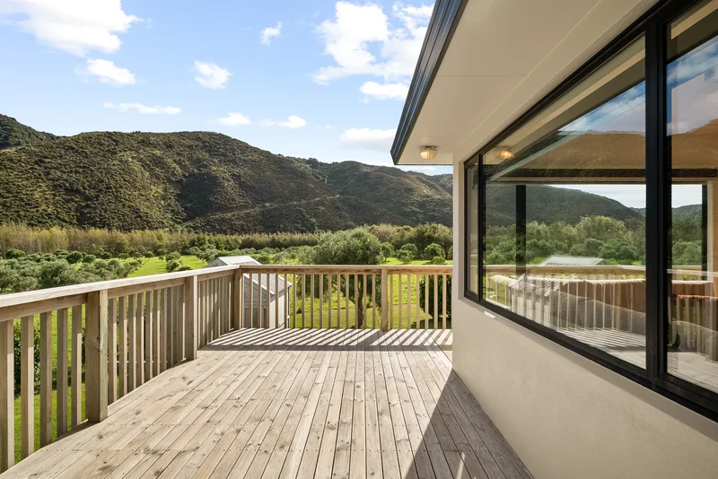 1276 Coast Road Wainuiomata, Lower Hutt, WGN 5373, Lower Hutt, Wellington, New Zealand. - Photo 14