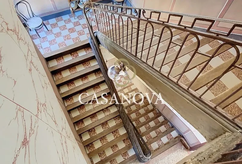 Sale of a Master House in Montpellier, 450m² 21 Rooms €995,000 with Garage