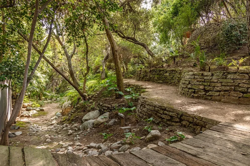 615 North Tigertail Road, Los Angeles, CA 90049, Los Angeles, California, United States. - Photo 18