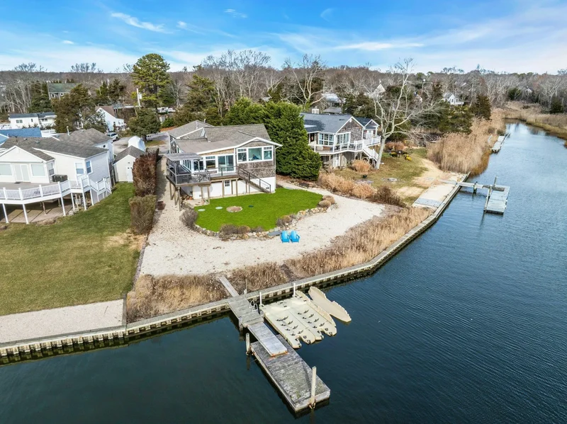 7 Springville Cir, Hampton Bays, New York, United States. - Photo 29