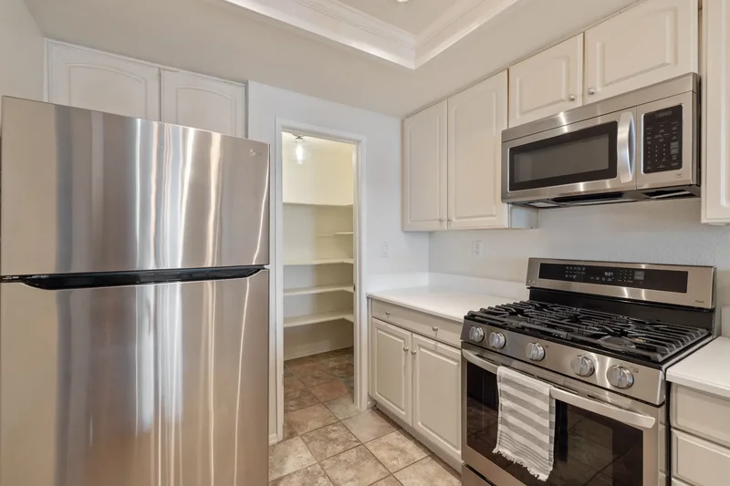 15735 Nordhoff Street 17, Los Angeles, CA 91343, Los Angeles, California, United States. - Photo 11