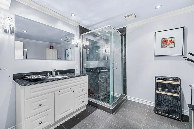 791 Rue de la Commune E., Apt. 111, Montreal, QC H2Y4E2, Montreal, Quebec, Canada. - Photo 15