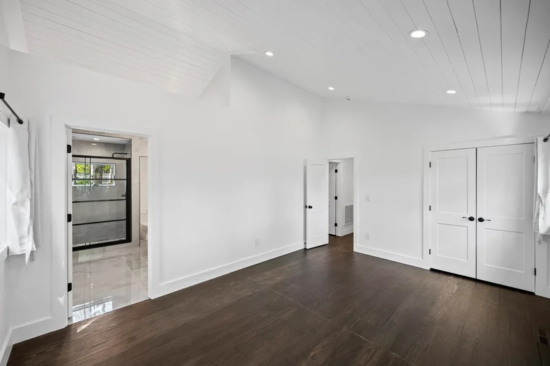 10 Shinnecock Lane, Hampton Bays, NY 11946, Hampton Bays, New York, United States. - Photo 18