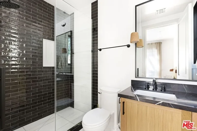6310 Mirror Lake Drive, Los Angeles, California, United States. - Photo 28