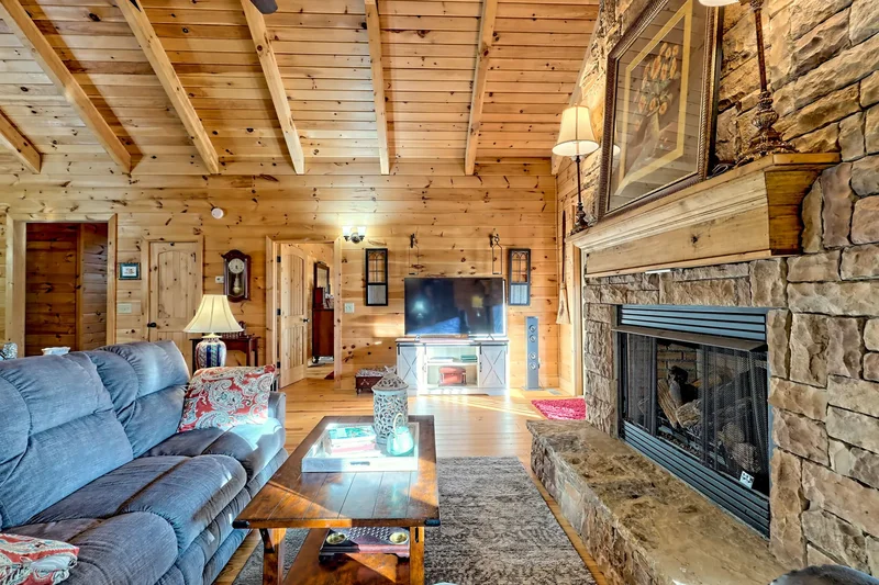 407 Blackberry Drive, Rabun Gap, GA 30568, Rabun Gap, Georgia, United States. - Photo 13