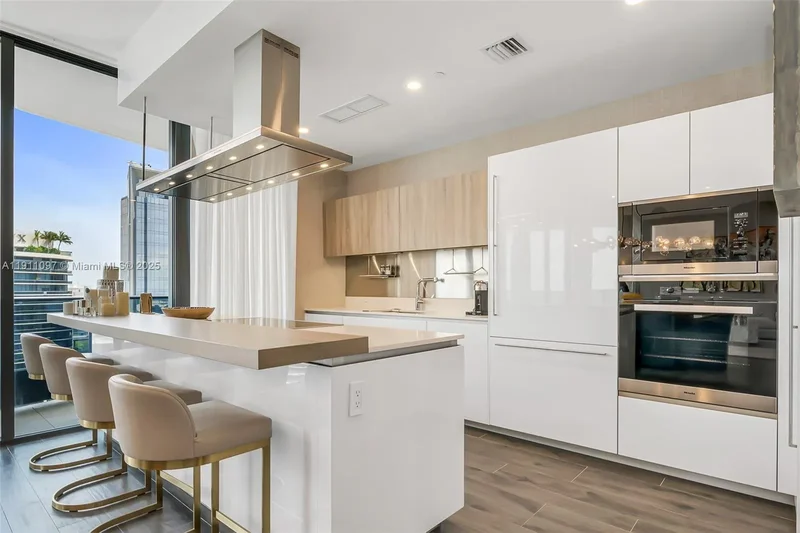 1000 Brickell Plz PH5807, Miami, Florida, United States. - Photo 24