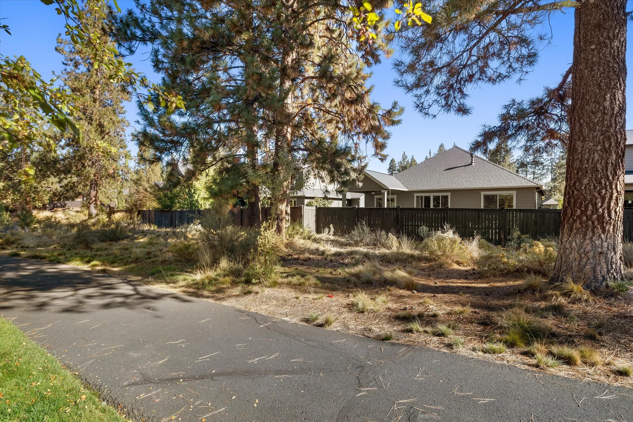 60208 Rolled Rock Way, Bend, Oregon, United States. - Photo 38