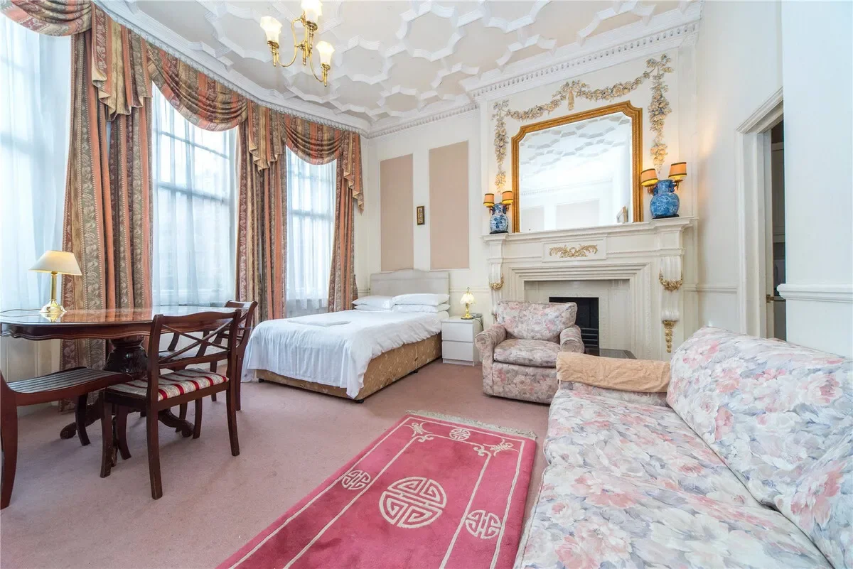 Kensington Court, London, W8, London, England, United Kingdom. - Photo 2