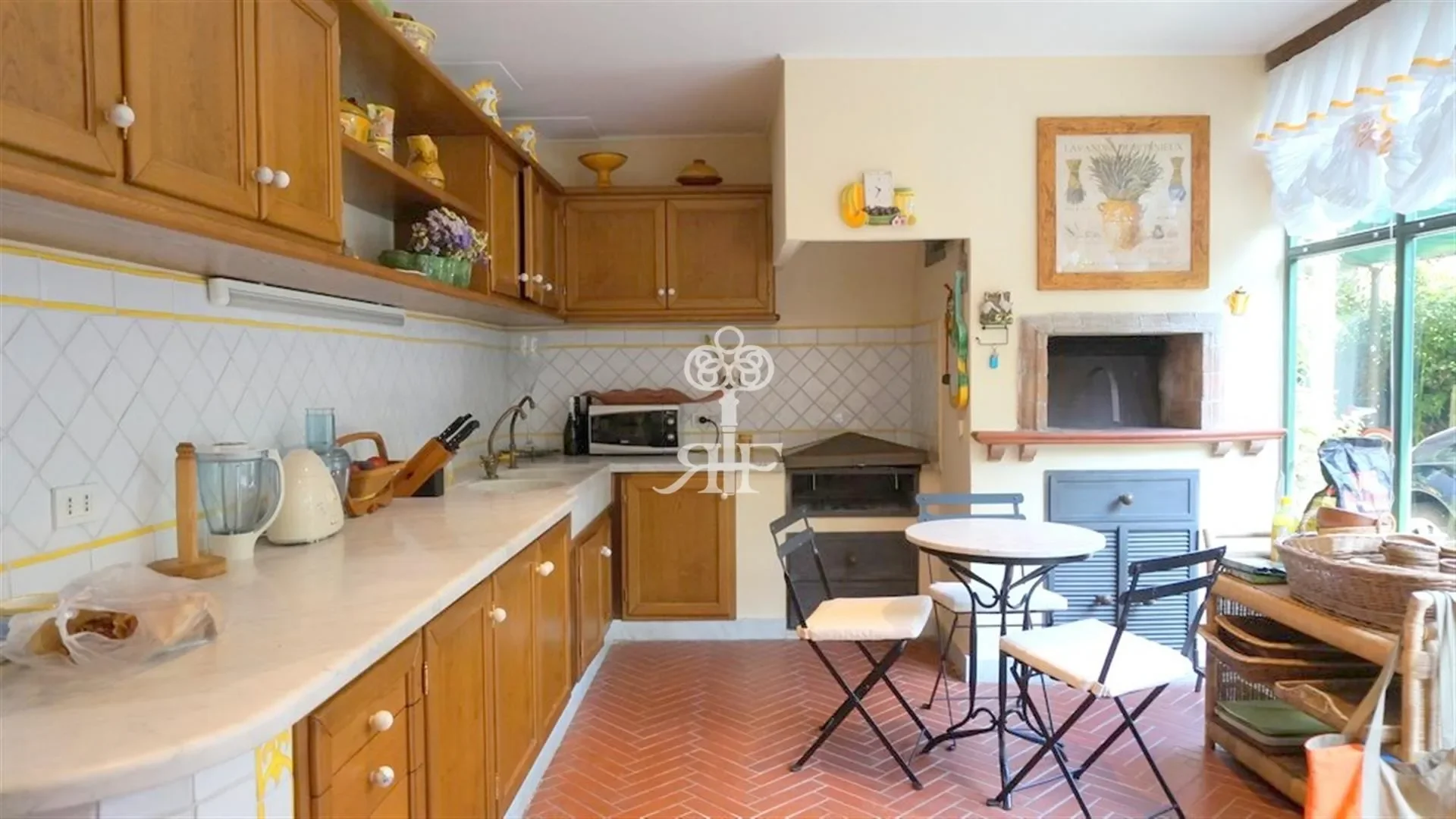 Gallery photo 3