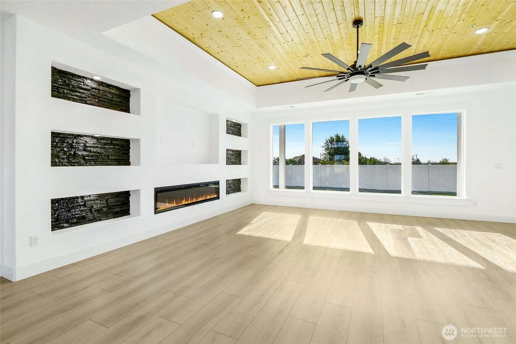 Gallery photo 6