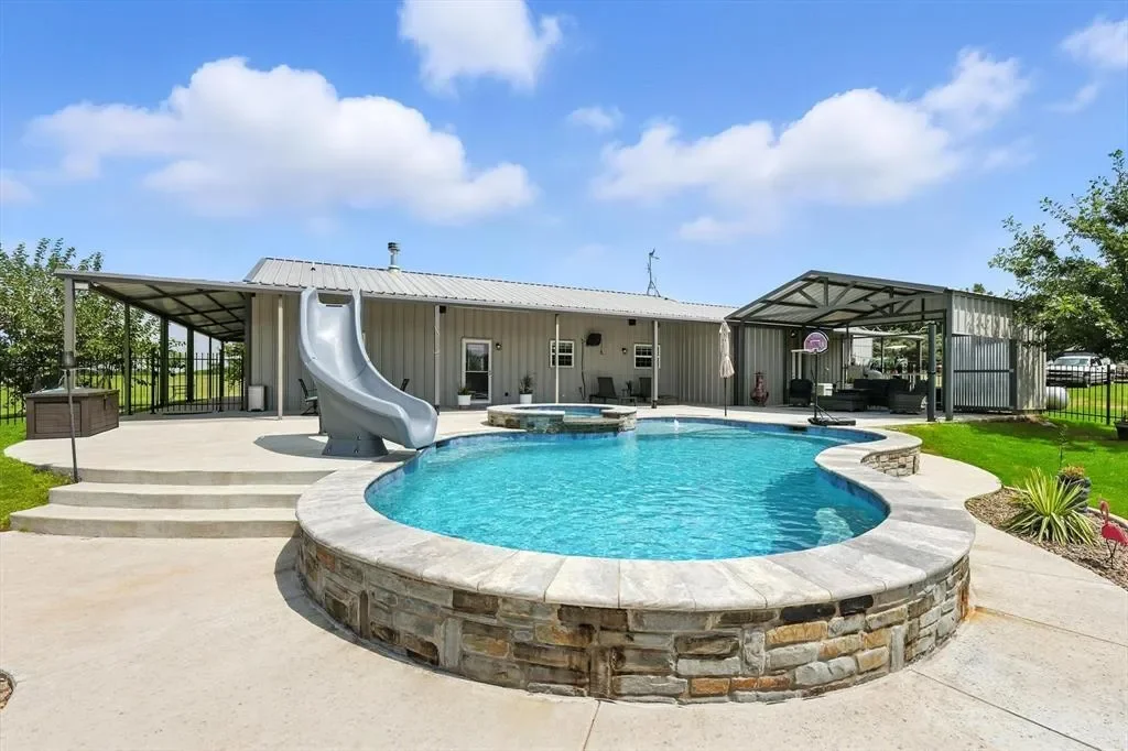 1106 Private Road 425, Savoy, Texas, United States. - Photo 24