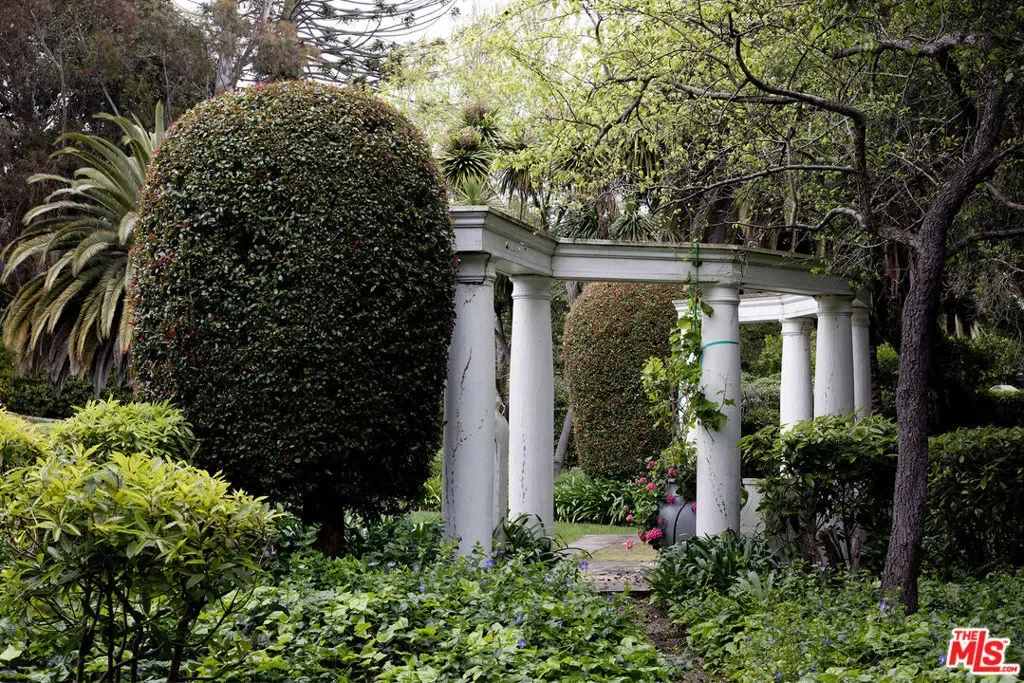 1084 Golf Road, Montecito, California, United States. - Photo 35