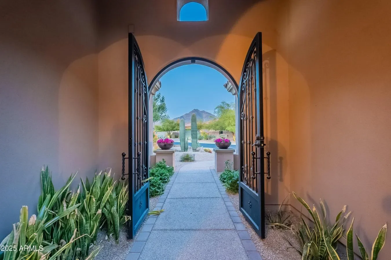 18438 N 96TH Way, Scottsdale, Arizona, United States. - Photo 14