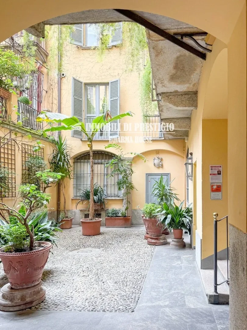 MILAN BRERA, APARTMENT FOR SALE IN A HISTORICAL BUILDING