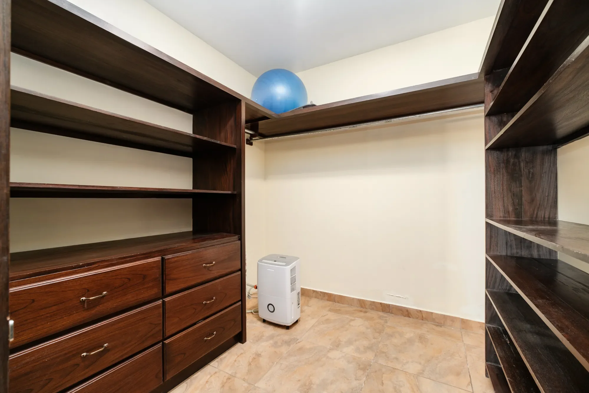 Gallery photo 4