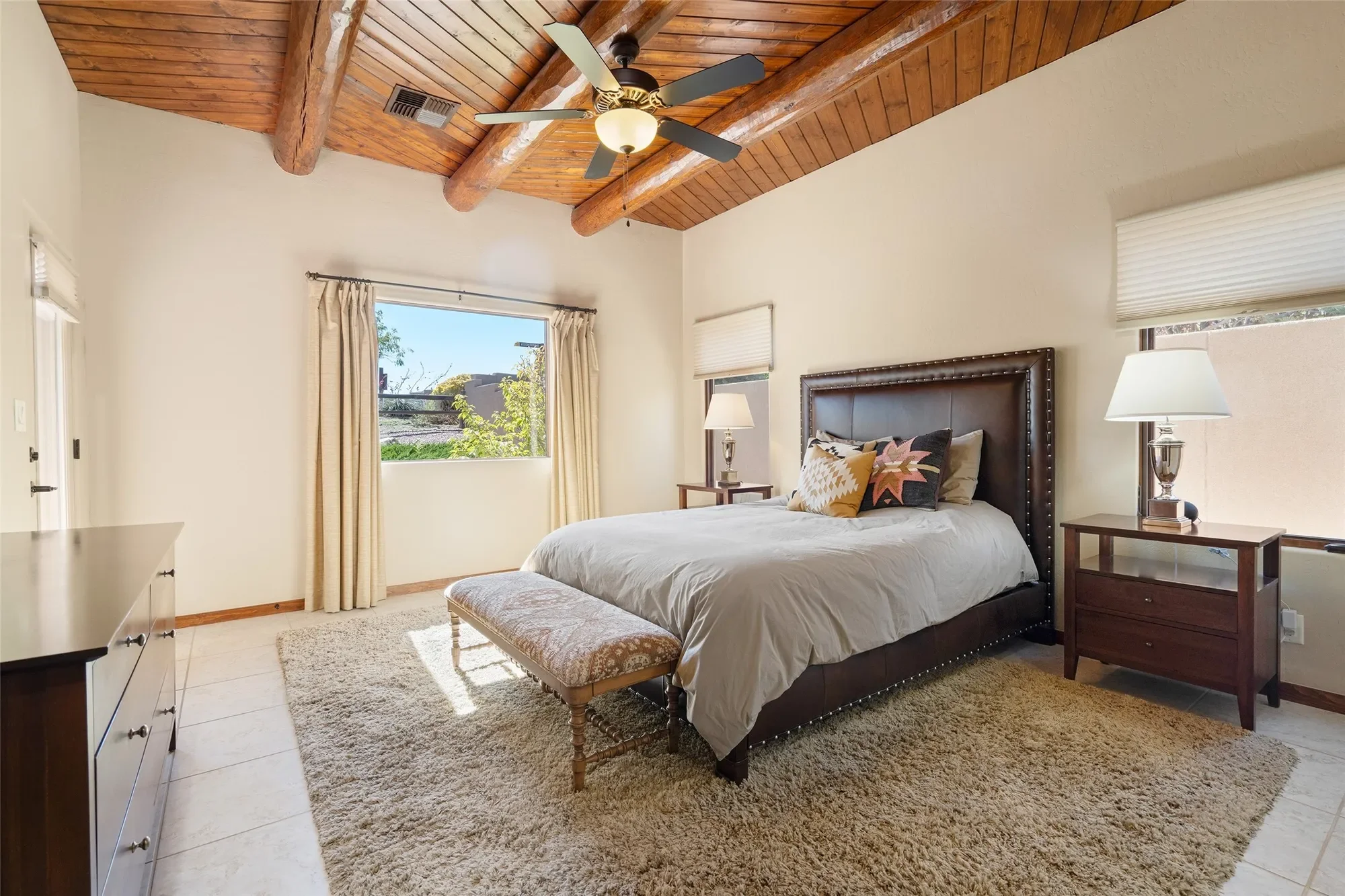 9 E Avenida Sebastian, Santa Fe, NM 87506, Santa Fe, New Mexico, United States. - Photo 9