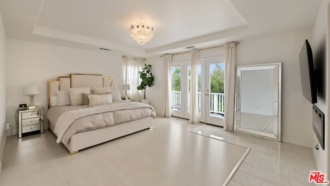 26518 Swan Ln, Santa Clarita, California, United States. - Photo 8