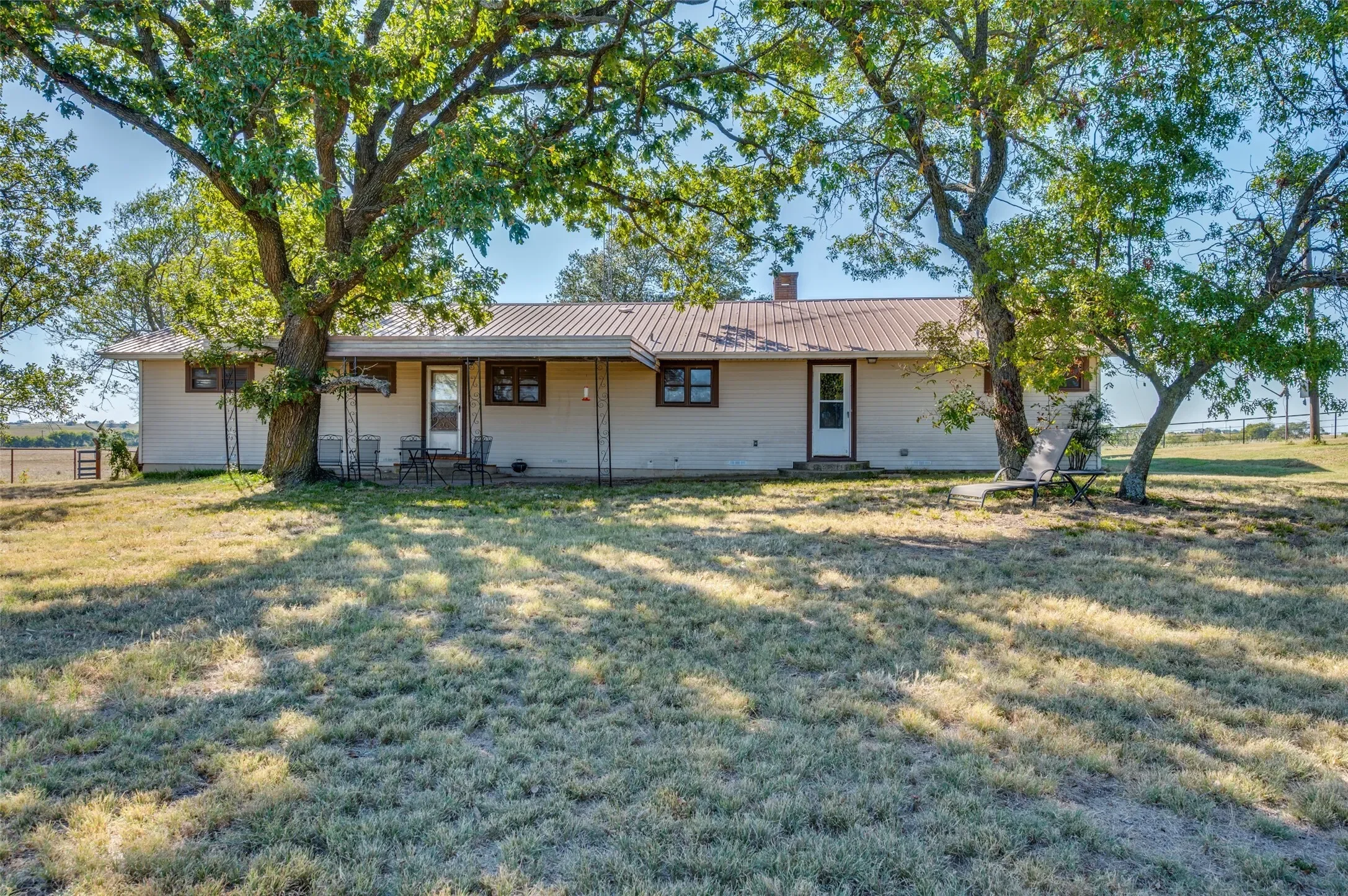 1332 County Road 423, Muenster, TX 76252, Muenster, Texas, United States. - Photo 21