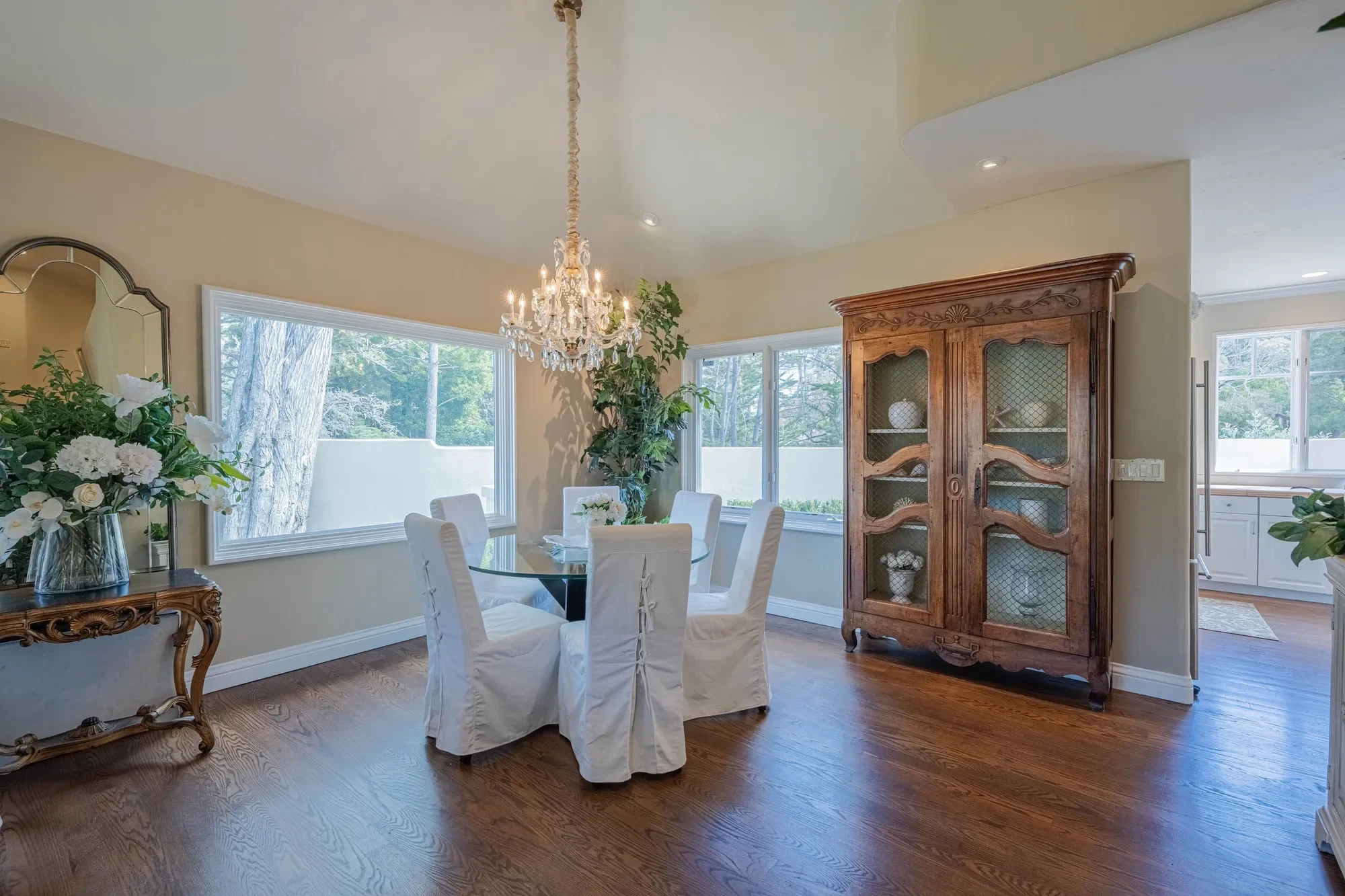 Gallery photo 2