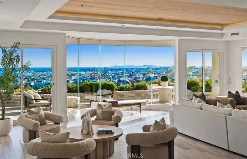 1535 Dolphin Terrace, Newport Beach, California, United States. - Photo 7