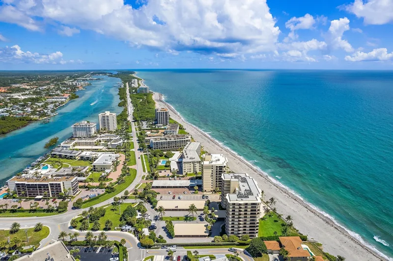 200 Beach Road 102, Tequesta, Florida, United States. - Photo 14