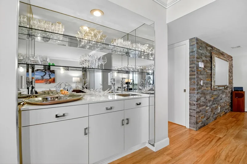 3390 S Ocean Boulevard 305, Palm Beach, Florida, United States. - Photo 2