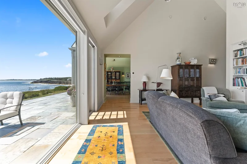 604 Middle Road, Lunenburg, Nova Scotia, Canada. - Photo 42