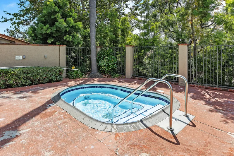 7565 Charmant Dr 512 , San Diego, CA 92122, San Diego, California, United States. - Photo 28