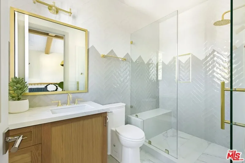 6310 Mirror Lake Drive, Los Angeles, California, United States. - Photo 22