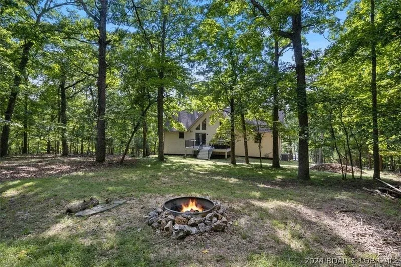 384 Grand View Drive, Sunrise Beach, MO 65079, Sunrise Beach, Missouri, United States. - Photo 3