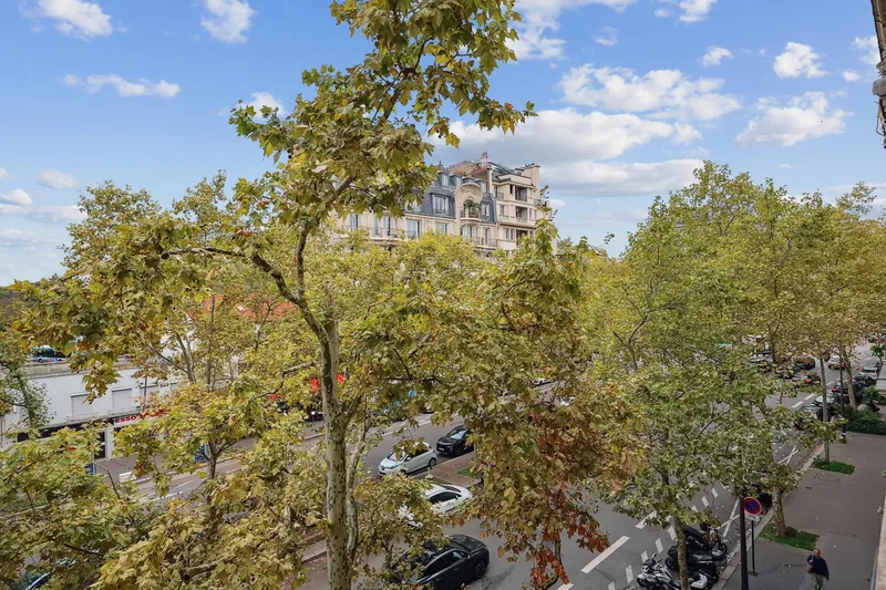PARIS, J 75016, Paris, Île-de-France, France. - Photo 2