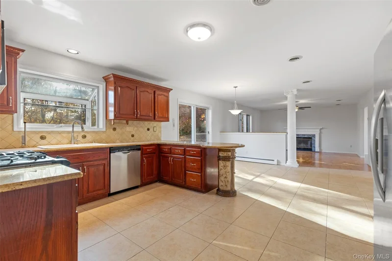 13 Mesa Place, Nanuet, NY 10954, Nanuet, New York, United States. - Photo 20
