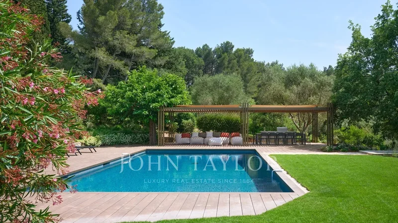 EXCEPTIONAL PROPERTY - MOUANS SARTOUX