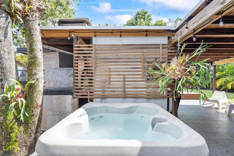 266 NE 117th St, Miami, FL 33161, Miami, Florida, United States. - Photo 49