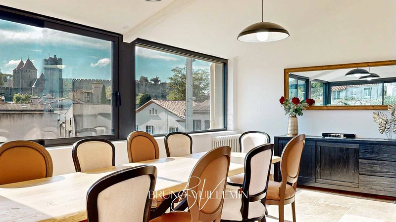 Elegant Bourgeois Villa with Guest Apartments, Pool & Garages – Facing the Cité of Carcassonne