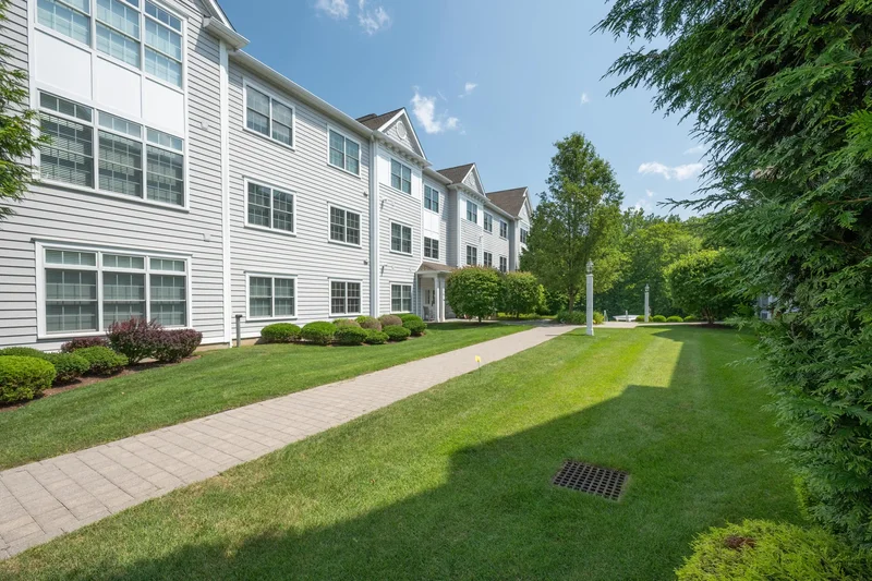 332 Still Water Circle 332, Brookfield, CT 06804, Brookfield, Connecticut, United States. - Photo 2