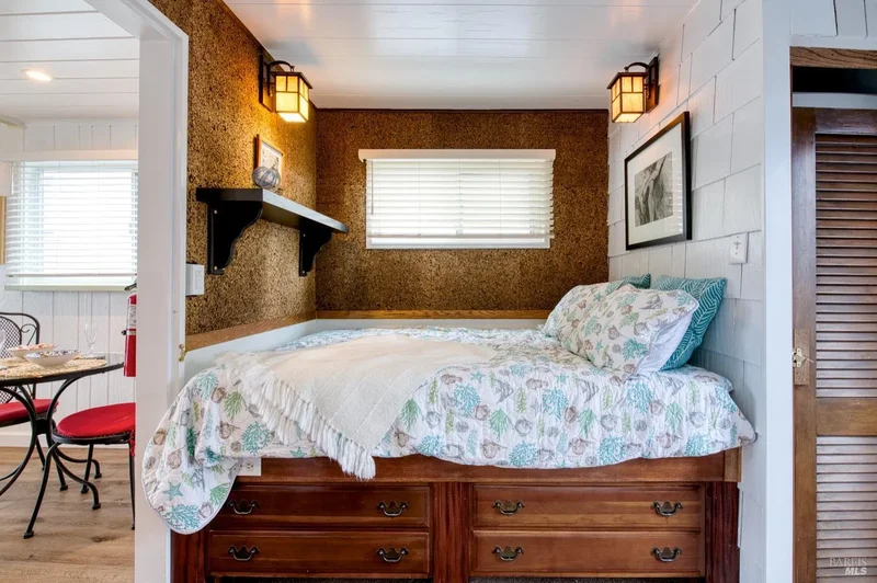 7 W Pier, Sausalito, California, United States. - Photo 17