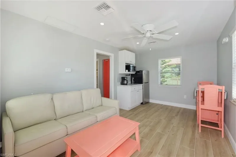 210 Dakota AVE, Fort Myers Beach, Florida, United States. - Photo 17