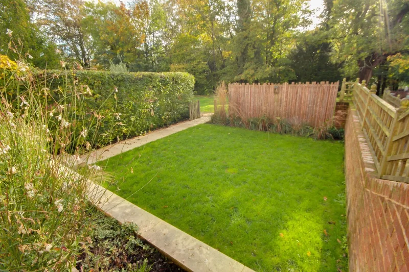 6 Grosvenor Hall Bolnore Road, Haywards Heath, RH16 4BX, Haywards Heath, England, United Kingdom. - Photo 10