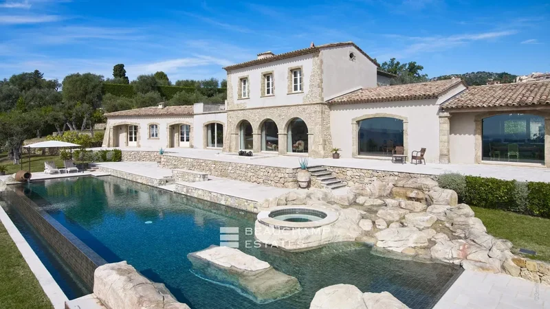 Châteauneuf, Provence-Alpes-Côte d'Azur, France. - Photo 6
