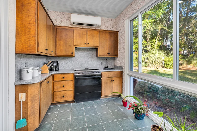 912 Champney, Saint Simons Island, GA 31522, St. Simons, Georgia, United States. - Photo 16