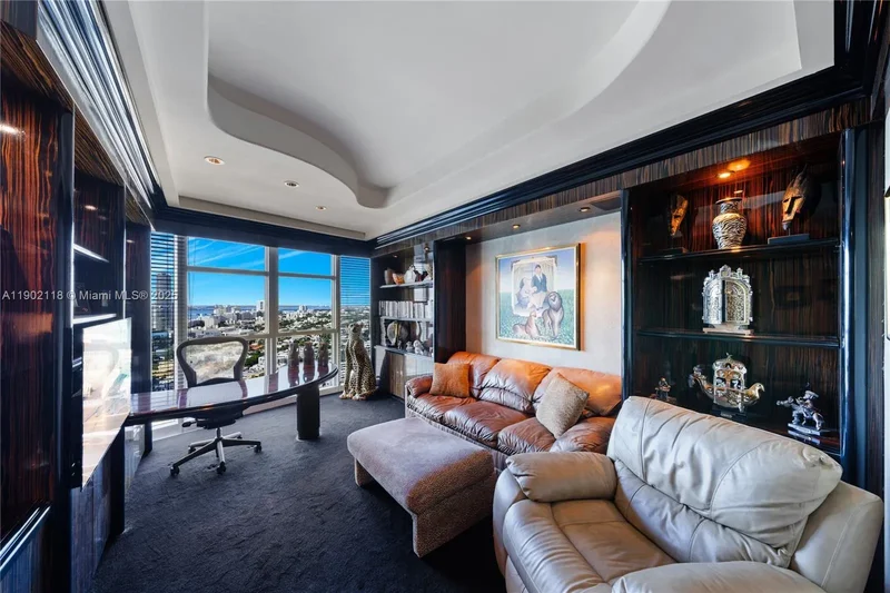 300 S Pointe Dr TH 3103, Miami Beach, Florida, United States. - Photo 35
