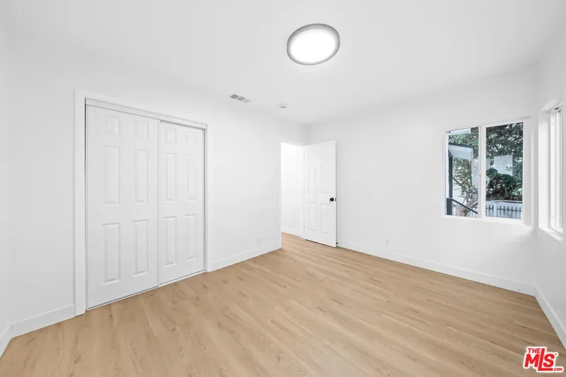 2909 8th Avenue, Los Angeles, California, United States. - Photo 37