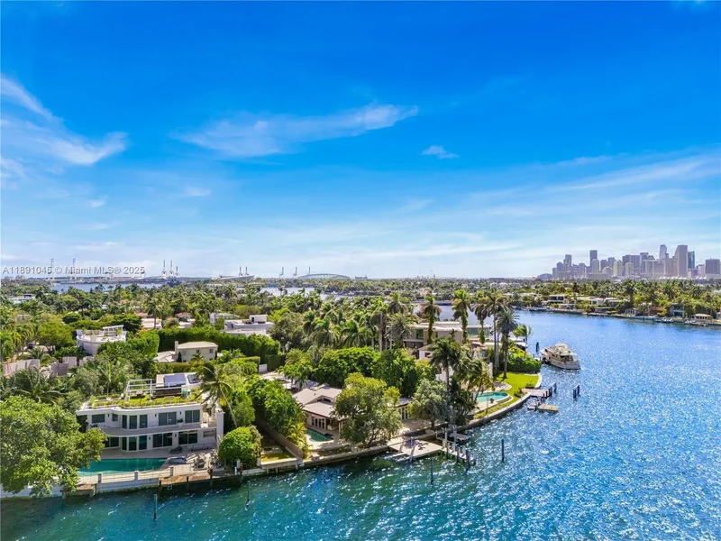444 W Rivo Alto Dr, Miami Beach, Florida, United States. - Photo 21