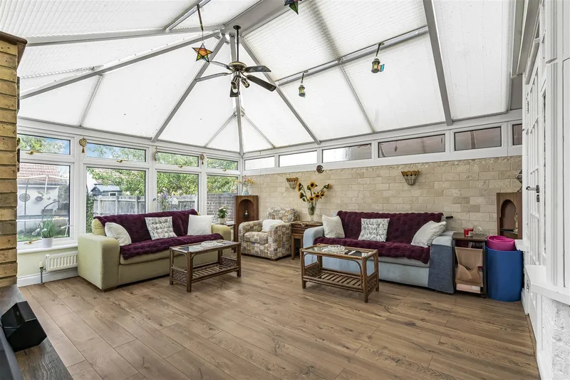 Dickerage Road, Kingston upon Thames, England, United Kingdom. - Photo 14
