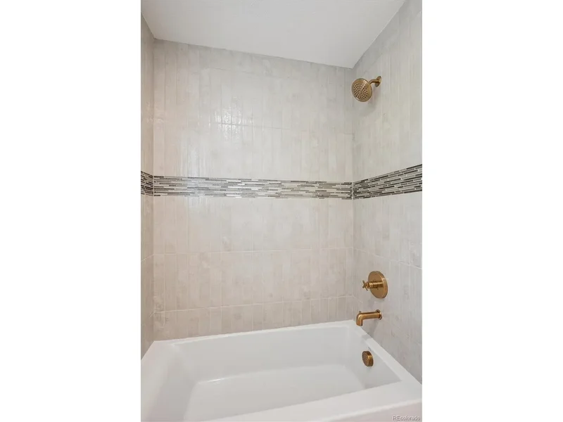 3926 S Magnolia Way, Denver, Colorado, United States. - Photo 37