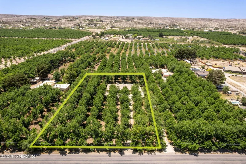 1810 S Fairacres Road, Las Cruces, NM 88005, Las Cruces, New Mexico, United States. - Photo 19