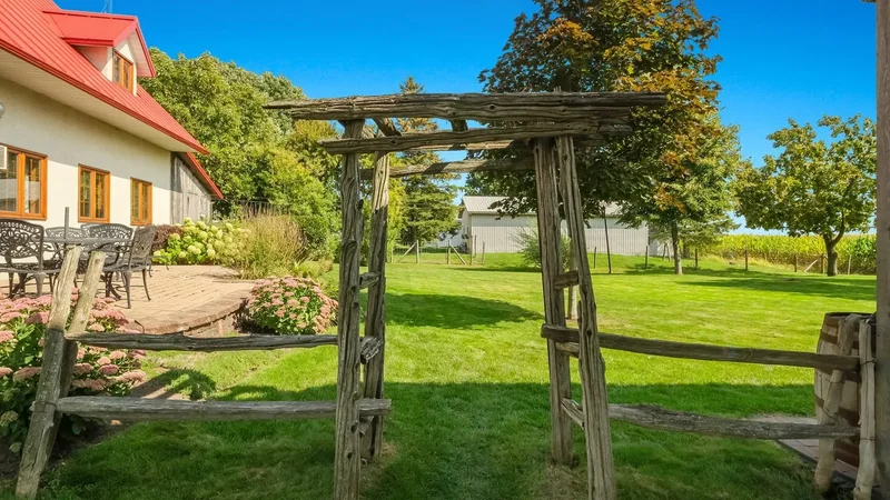 7965 Grand Rang, Saint-Hyacinthe, Quebec, Canada. - Photo 14