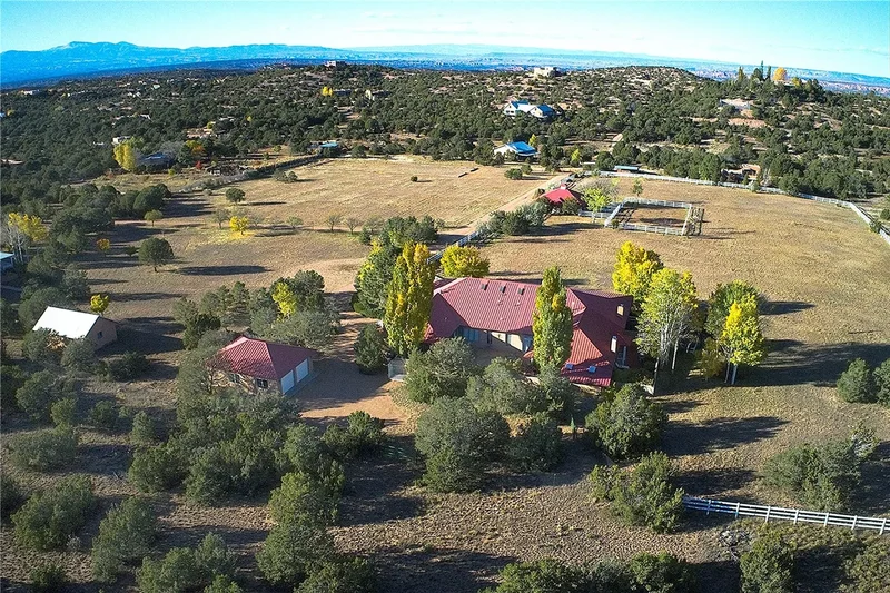 272 Tano Road , Santa Fe, NM 87506, Santa Fe, New Mexico, United States. - Photo 25
