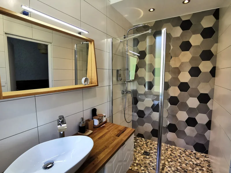 La Chambre, Auvergne-Rhône-Alpes, France. - Photo 15